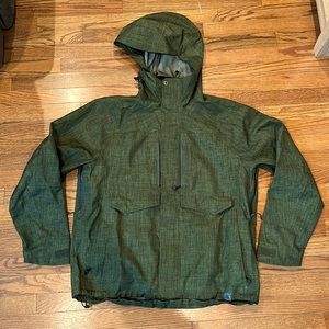 Mens LLBean Green Ski/Snowboard Shell - Great Condition!